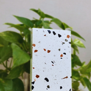 Đá thạch anh hoa núi lửa